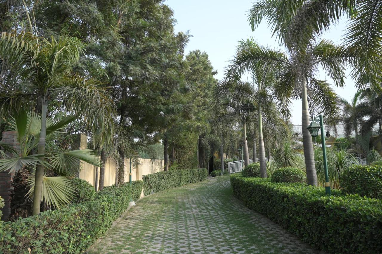 Kamal Resorts - The Luxury Of Being Yourself 루드히아나 외부 사진